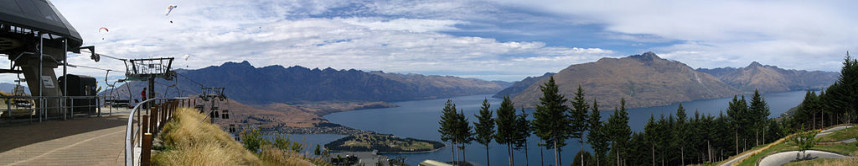 1024px-Queenstown_Panorama_02.thumb.jpg.99396c1adc90589a0092b83ace97e429.jpg